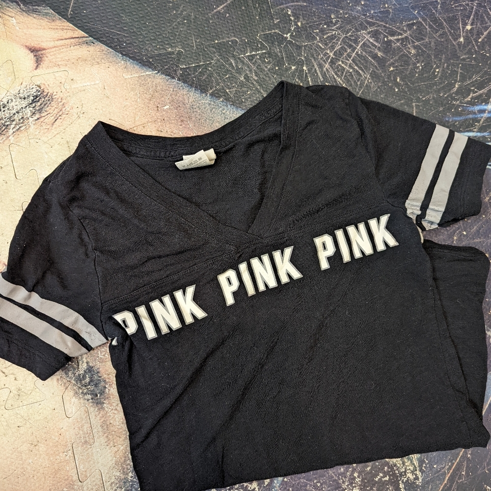VS PINK t-shirt